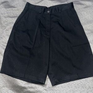 L.L. BEAN Black Womens Size 8 Reg Shorts Front Pleat